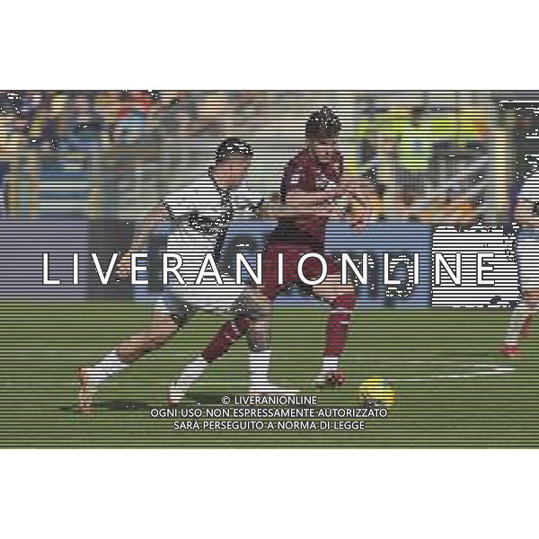 Cesare Casadei of Torino FC competes for the ball with Lautaro Rodrigo Valenti of Parma AC during Parma Calcio vs Torino FC, 28° Serie A Enilive 2024-25 game at Ennio Tardini stadium in Parma (PR), Italy, on March 08, 2025. (Photo by Davide Casentini) AG ALDO LIVERANI SAS