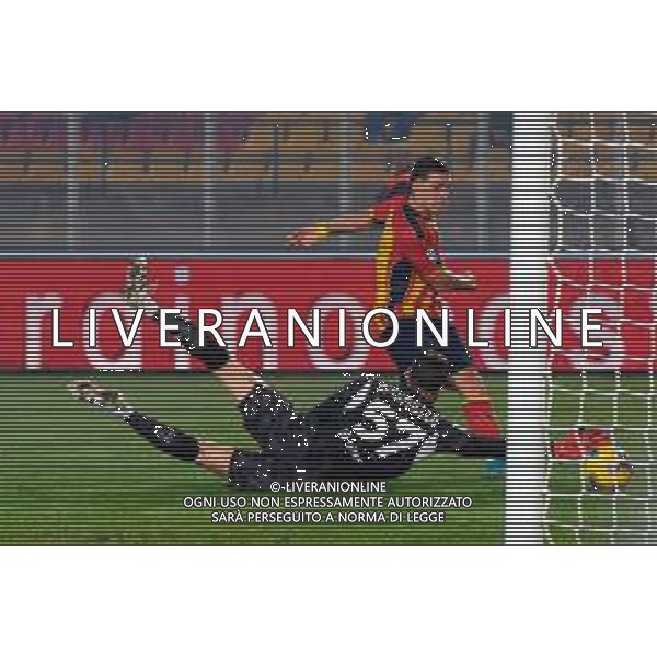 TVEM March 8, 2025 Lecce, Italy - US Lecce vs AC Milan - Italian soccer serie A 2024/25 - Via Del Mare Stadium. In the pic: Nikola Krstovic of US Lecce in action against Marco Sportiello of AC Milan ©Emmanuele Mastrodonato - AGENZIA ALDO LIVERANI SAS