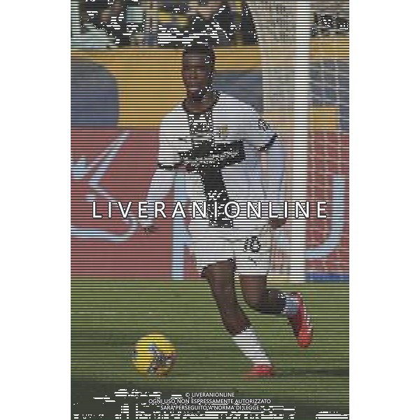 Mandela Keita of Parma AC play the ball during Parma Calcio vs Torino FC, 28° Serie A Enilive 2024-25 game at Ennio Tardini stadium in Parma (PR), Italy, on March 08, 2025. (Photo by Davide Casentini) AG ALDO LIVERANI SAS