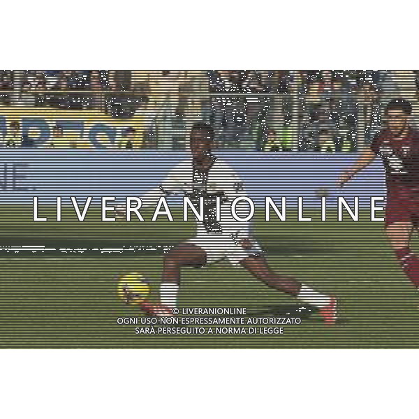 Mandela Keita of Parma AC play the ball during Parma Calcio vs Torino FC, 28° Serie A Enilive 2024-25 game at Ennio Tardini stadium in Parma (PR), Italy, on March 08, 2025. (Photo by Davide Casentini) AG ALDO LIVERANI SAS