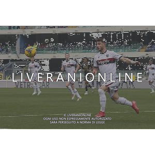 Riccardo Orsolini of Bologna FC play the ball during Hellas Verona FC vs Bologna BFC, 28° Serie A Enilive 2024-25 game at Marcantonio Bentegodi stadium in Verona (VR), Italy, on March 09, 2025. (Photo by Davide Casentini) AG ALDO LIVERANI SAS