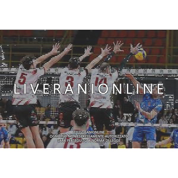 Reggio Calabria 09/03/2025 Volley Maschile Campionato serie A3. Domotek RC vs Sieco Service Ortona. In foto: Laganà Stufano e Zappoli Domotek RC. murano Del V.F. Sieco service Ortona e Foto: Pasquale Garreffa Agenzia Liverani SAS