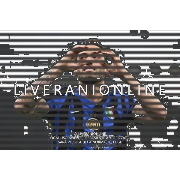 Inter vs Feyenoord nella foto Hakan Calhanoglu (Inter) esultanza dopo il gol del 2 a 1 Milano 11-03-2025 Stadio Giuseppe Meazza - San Siro UEFA Champions League ottavi di finale gara di ritorno foto Roberto Garavaglia/Agenzia Aldo Liverani sas