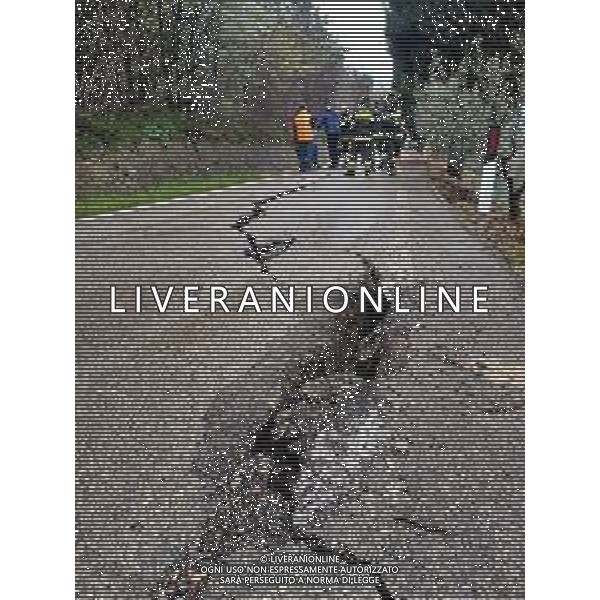 IMOLA 14 03 2025 FIUME SANTERNO IN PIENA NELLA FOTO VIA PIEVE DI SANT\'ANDREA STRADA FRANATA DOPO LE PIOGGIE INTENSE SUL POSTO SINDACO DI IMOLA MARCO PANIERI,I VIGILI DEL FUOCO, OPERATORI COMUNALI E RESIDENTI BLOCCATI FOTO GIANNA SANNA-AG ALDO LIVERANI SAS