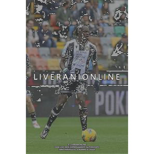 Oumar Solet of Udinese FC play the ball during Udinese Calcio vs Hellas Verona FC, 29° Serie A Enilive 2024-25 game at Bluenergy stadium in Udine (UD), Italy, on March 15, 2025. (Photo by Davide Casentini) - AGENZIA ALDO LIVERANI SAS