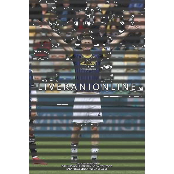 Pawel Dawidowicz of Hellas Verona FC gestures during Udinese Calcio vs Hellas Verona FC, 29° Serie A Enilive 2024-25 game at Bluenergy stadium in Udine (UD), Italy, on March 15, 2025. (Photo by Davide Casentini) - AGENZIA ALDO LIVERANI SAS
