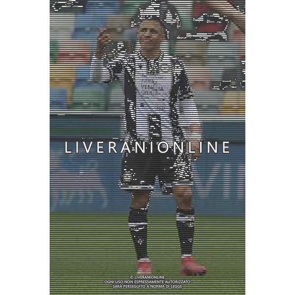 Alexis Sanchez of Udinese FC gestures during Udinese Calcio vs Hellas Verona FC, 29° Serie A Enilive 2024-25 game at Bluenergy stadium in Udine (UD), Italy, on March 15, 2025. (Photo by Davide Casentini) - AGENZIA ALDO LIVERANI SAS