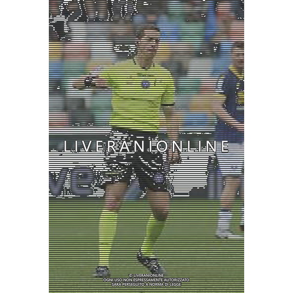 Arbitro - the Referee Giovanni Ayroldi gestures during Udinese Calcio vs Hellas Verona FC, 29° Serie A Enilive 2024-25 game at Bluenergy stadium in Udine (UD), Italy, on March 15, 2025. (Photo by Davide Casentini) - AGENZIA ALDO LIVERANI SAS