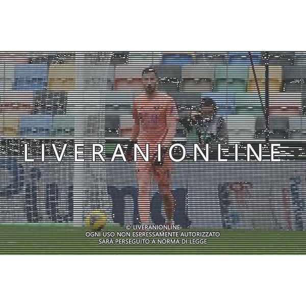 Lorenzo Montipò of Hellas Verona FC play the ball during Udinese Calcio vs Hellas Verona FC, 29° Serie A Enilive 2024-25 game at Bluenergy stadium in Udine (UD), Italy, on March 15, 2025. (Photo by Davide Casentini)- AGENZIA ALDO LIVERANI SAS