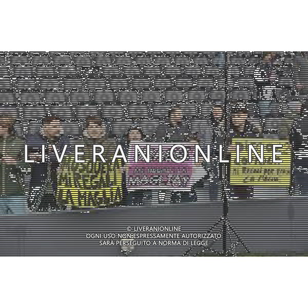 tifosi - Hellas Verona fans show their support during Udinese Calcio vs Hellas Verona FC, 29° Serie A Enilive 2024-25 game at Bluenergy stadium in Udine (UD), Italy, on March 15, 2025. (Photo by Davide Casentini)- AGENZIA ALDO LIVERANI SAS