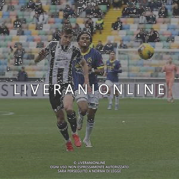 Jaka Bijol of Udinese FC play the ball during Udinese Calcio vs Hellas Verona FC, 29° Serie A Enilive 2024-25 game at Bluenergy stadium in Udine (UD), Italy, on March 15, 2025. (Photo by Davide Casentini)- AGENZIA ALDO LIVERANI SAS