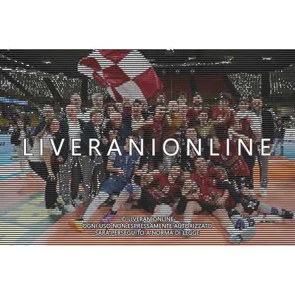 Reggio Calabria 16/03/2025 PalaCalafiore Volley Maschile Serie A3 Play Off Domotek vs Aurispa Lecce. In foto Gruppo Domotek festeggia a fine gara Foto Pasquale Garreffa Agenzia Aldo Liverani SAS