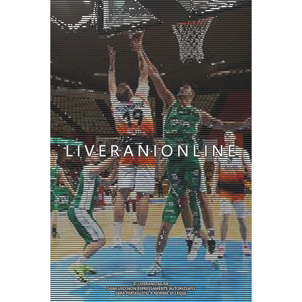 Reggio Calabria 16/03/2025 PalaCalafiore Campionato Interregionale serie B Play Gold. Redel Viola RC vs Scandone Avellino. In foto: Stamatis Redel Viola RC e Pichi Scandone Avellino Foto Pasquale Garreffa Agenzia Aldo Liverani SAS