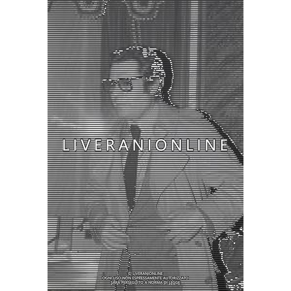 NEG-RETROSPETTIVA MARCELLO MASTROIANNI ATTORE NELLA FOTO MARCELLO MASTROIANNI A MILANO NELL\'ANNO 1980 ALLA PRESENTAZIONE DEL FILM“LA CITTA\' DELLE DONNE“ AG ALDO LIVERANI SAS