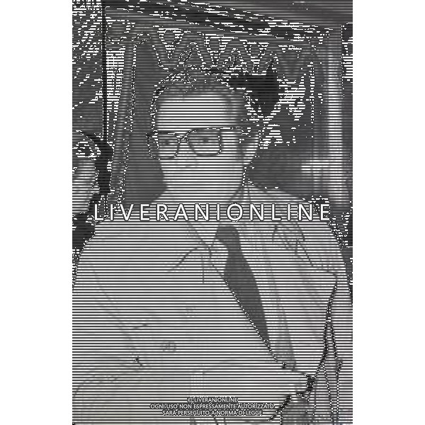 NEG-RETROSPETTIVA MARCELLO MASTROIANNI ATTORE NELLA FOTO MARCELLO MASTROIANNI A MILANO NELL\'ANNO 1980 ALLA PRESENTAZIONE DEL FILM“LA CITTA\' DELLE DONNE“ AG ALDO LIVERANI SAS