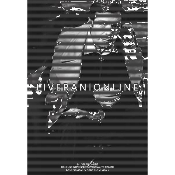 NEG-RETROSPETTIVA MARCELLO MASTROIANNI ATTORE NELLA FOTO MARCELLO MASTROIANNI SUL SET DEL FILM“AMANTI“ NELL\'ANNO 1968 A CORTINA D\'AMPEZZO AG ALDO LIVERANI SAS 