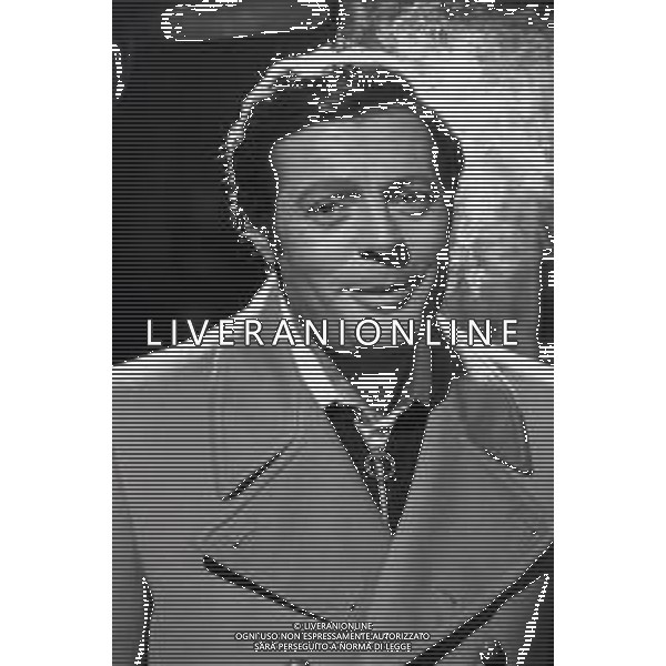 NEG-RETROSPETTIVA MARCELLO MASTROIANNI ATTORE NELLA FOTO MARCELLO MASTROIANNI SUL SET DEL FILM“AMANTI“ NELL\'ANNO 1968 A CORTINA D\'AMPEZZO AG ALDO LIVERANI SAS 