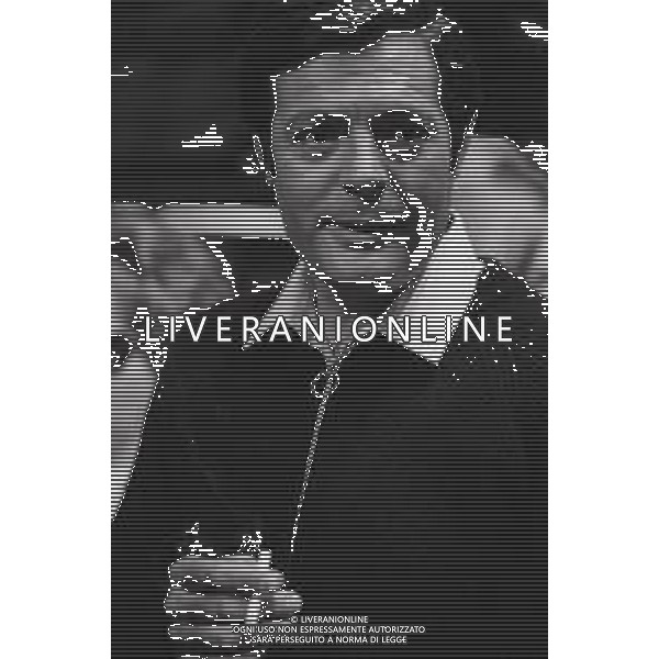 NEG-RETROSPETTIVA MARCELLO MASTROIANNI ATTORE NELLA FOTO MARCELLO MASTROIANNI SUL SET DEL FILM“AMANTI“ NELL\'ANNO 1968 A CORTINA D\'AMPEZZO AG ALDO LIVERANI SAS 