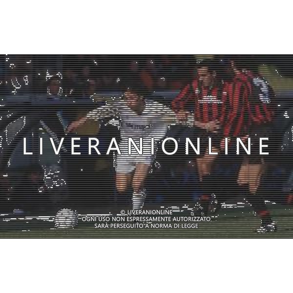 DIA-RETROSPETTIVA ANTONIO BENARRIVO CALCIATORE NELLA FOTO ANTONIO BENARRIVO CON LA MAGLIA DE PARMA CALCIO AG ALDO LIVERANI SAS