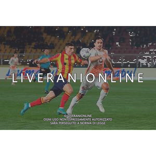 TVEM March 29, 2025 Lecce, Italy - US Lecce vs AS Roma - Italian soccer serie A 2024/25 - Via Del Mare Stadium. In the pic: Nikola Krstovic of US Lecce in action against Mats Hummels of AS Roma ©TVEM Emmanuele Mastrodonato - AGENZIA ALDO LIVERANI SAS