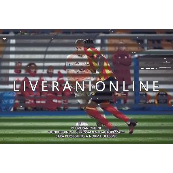 TVEM March 29, 2025 Lecce, Italy - US Lecce vs AS Roma - Italian soccer serie A 2024/25 - Via Del Mare Stadium. In the pic: Artem Dovbyk of AS Roma in action against Kialonda Gaspar of US Lecce ©TVEM Emmanuele Mastrodonato - AGENZIA ALDO LIVERANI SAS