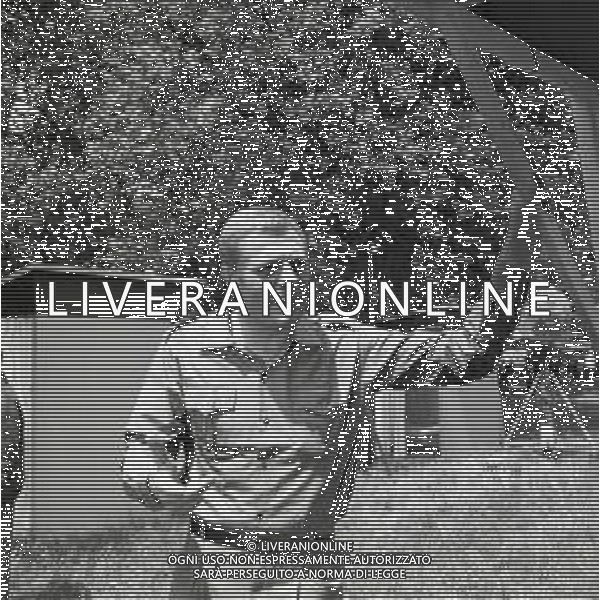 NEG-RETROSPETTIVA MARCELLO MASTROIANNI ATTORE NELLA FOTO MARCELLO MASTROIANNI SUL SET DEL FILM “ LA DECIMA VITTIMA“ NELL\'ANNO 1965 AG ALDO LIVERANI SAS 