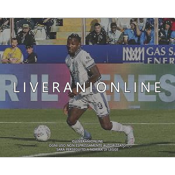 Marcus Thuram of Inter FC play the ball during Parma Calcio vs Internazionale FC, 31° Serie A Enilive 2024-25 game at Ennio Tardini stadium in Parma (PR), Italy, on April 05, 2025. (Photo by Davide Casentini)- AGENZIA ALDO LIVERANI SAS