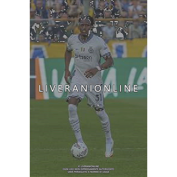 Yann Aurel Bisseck of Inter FC play the ball during Parma Calcio vs Internazionale FC, 31° Serie A Enilive 2024-25 game at Ennio Tardini stadium in Parma (PR), Italy, on April 05, 2025. (Photo by Davide Casentini)- AGENZIA ALDO LIVERANI SAS