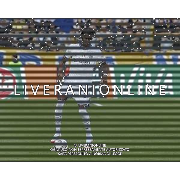 Yann Aurel Bisseck of Inter FC play the ball during Parma Calcio vs Internazionale FC, 31° Serie A Enilive 2024-25 game at Ennio Tardini stadium in Parma (PR), Italy, on April 05, 2025. (Photo by Davide Casentini)- AGENZIA ALDO LIVERANI SAS