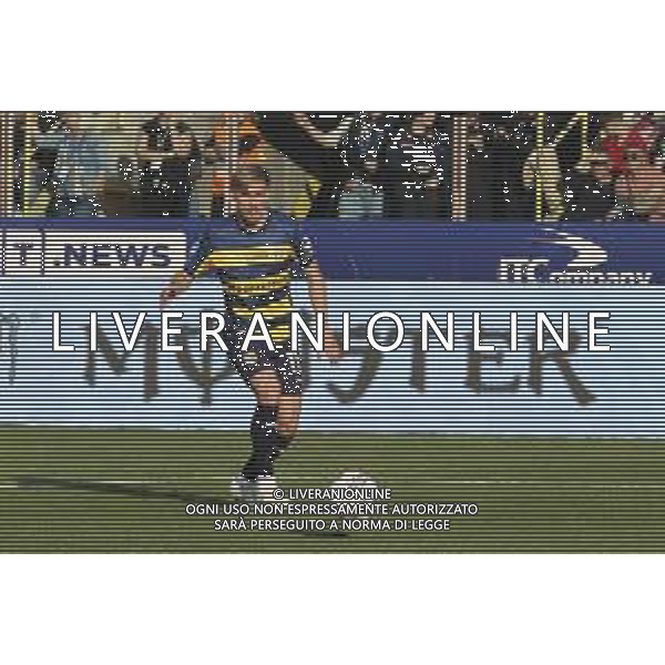 Pontus Almovist of Parma AC play the ball during Parma Calcio vs Internazionale FC, 31° Serie A Enilive 2024-25 game at Ennio Tardini stadium in Parma (PR), Italy, on April 05, 2025. (Photo by Davide Casentini)- AGENZIA ALDO LIVERANI SAS