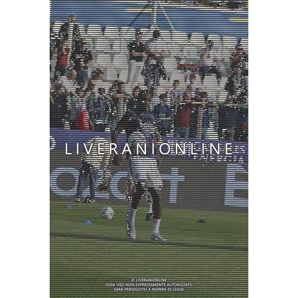 Marcus Thuram of Inter FC play the ball during warm-map before Parma Calcio vs Internazionale FC, 31° Serie A Enilive 2024-25 game at Ennio Tardini stadium in Parma (PR), Italy, on April 05, 2025. (Photo by Davide Casentini)- AGENZIA ALDO LIVERANI SAS