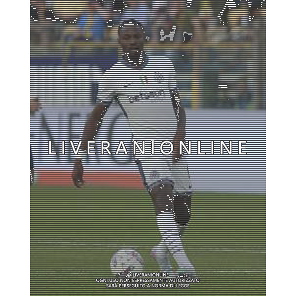 Marcus Thuram of Inter FC play the ball during Parma Calcio vs Internazionale FC, 31° Serie A Enilive 2024-25 game at Ennio Tardini stadium in Parma (PR), Italy, on April 05, 2025. (Photo by Davide Casentini)- AGENZIA ALDO LIVERANI SAS