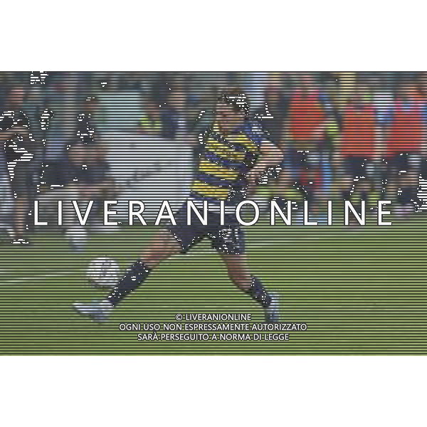 Alessandro Vogliacco of Parma AC play the ball during Parma Calcio vs Internazionale FC, 31° Serie A Enilive 2024-25 game at Ennio Tardini stadium in Parma (PR), Italy, on April 05, 2025. (Photo by Davide Casentini)- AGENZIA ALDO LIVERANI SAS