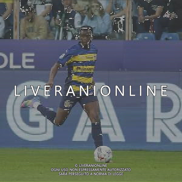 Drissa Camara of Parma AC play the ball during Parma Calcio vs Internazionale FC, 31° Serie A Enilive 2024-25 game at Ennio Tardini stadium in Parma (PR), Italy, on April 05, 2025. (Photo by Davide Casentini)- AGENZIA ALDO LIVERANI SAS