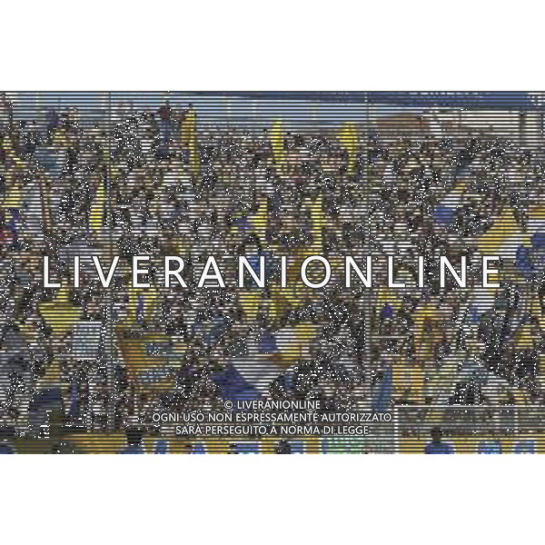 Tifosi - Parma fans fans show their support during Parma Calcio vs Internazionale FC, 31° Serie A Enilive 2024-25 game at Ennio Tardini stadium in Parma (PR), Italy, on April 05, 2025. (Photo by Davide Casentini)- AGENZIA ALDO LIVERANI SAS