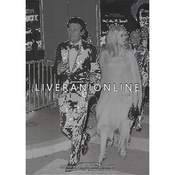 NEG-MARCELLO MASTROIANNI, attore cinematografico italiano - RETROSPETTIVA nella foto Marcello Mastroianni a Cannes nell\'anno 1973 con Catherine Deneuve ©ARCHIVIO / AGENZIA ALDO LIVERANI SAS