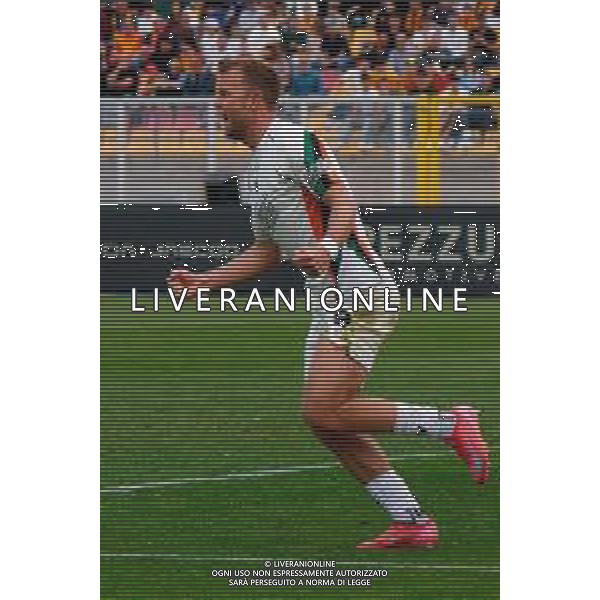 TVEM April 06, 2025 Lecce, Italy - US Lecce vs Venezia FC - Italian soccer serie A 2024/25 - Via Del Mare Stadium. In the pic: Christian Gytkjaer of Venezia FC celebrates for the goal ©TVEM Emmanuele Mastrodonato - AGENZIA ALDO LIVERANI SAS