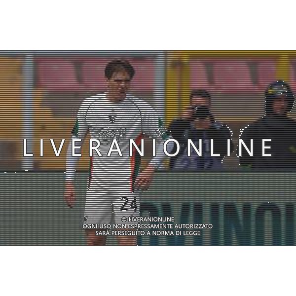 TVEM April 06, 2025 Lecce, Italy - US Lecce vs Venezia FC - Italian soccer serie A 2024/25 - Via Del Mare Stadium. In the pic: Alessio Zerbin of Venezia FC ©TVEM Emmanuele Mastrodonato - AGENZIA ALDO LIVERANI SAS