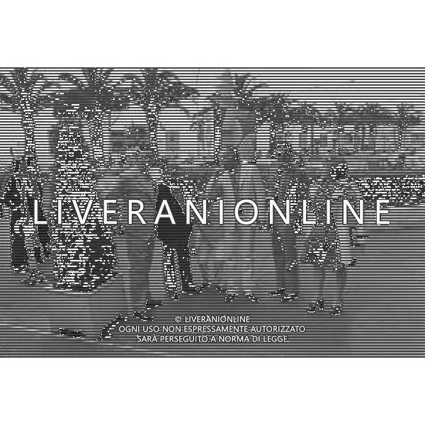 NEG-RETROSPETTIVA MARCELLO MASTROIANNI ATTORE NELLA FOTO MARCELLO MASTROIANNI CON PHILIPPEPE NOIRET-GIAN MARCO FERRERI-MICHEL PICCOLI-UGO TOGNAZZI -ANDREA FERREOL NELL\'ANNO 1973 A CANNES AG ALDO LIVERANI SAS  