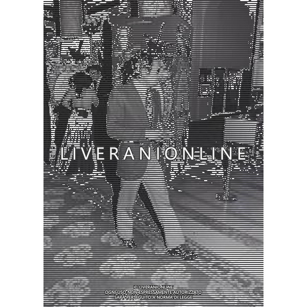 NEG-RETROSPETTIVA MARCELLO MASTROIANNI ATTORE NELLA FOTO MARCELLO MASTROIANNI NELL\'ANNO 1973 A CANNES AG ALDO LIVERANI SAS  
