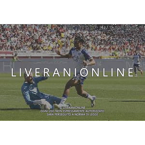 Vanja Milinkovic-Savic of Torino FC makes a save on Amin Sarr of Hellas Verona FC during Torino FC vs Hellas Verona FC, 31° Serie A Enilive 2024-25 game at Olimpic stadium - Grande Torino in Torino (TO), Italy, on April 06, 2025. (Photo by Davide Casentini)- AGENZIA ALDO LIVERANI SAS