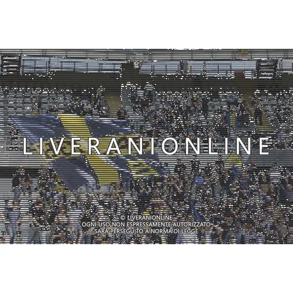 Tifosi - Hellas Verona fans show their support during Torino FC vs Hellas Verona FC, 31° Serie A Enilive 2024-25 game at Olimpic stadium - Grande Torino in Torino (TO), Italy, on April 06, 2025. (Photo by Davide Casentini)- AGENZIA ALDO LIVERANI SAS
