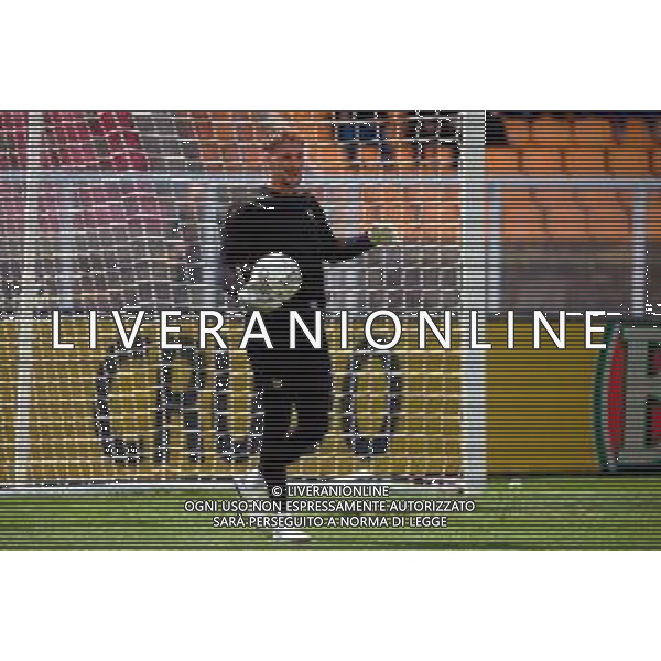 TVEM April 06, 2025 Lecce, Italy - US Lecce vs Venezia FC - Italian soccer serie A 2024/25 - Via Del Mare Stadium. In the pic: Andrei Radu of Venezia FC ©TVEM Emmanuele Mastrodonato - AGENZIA ALDO LIVERANI SAS