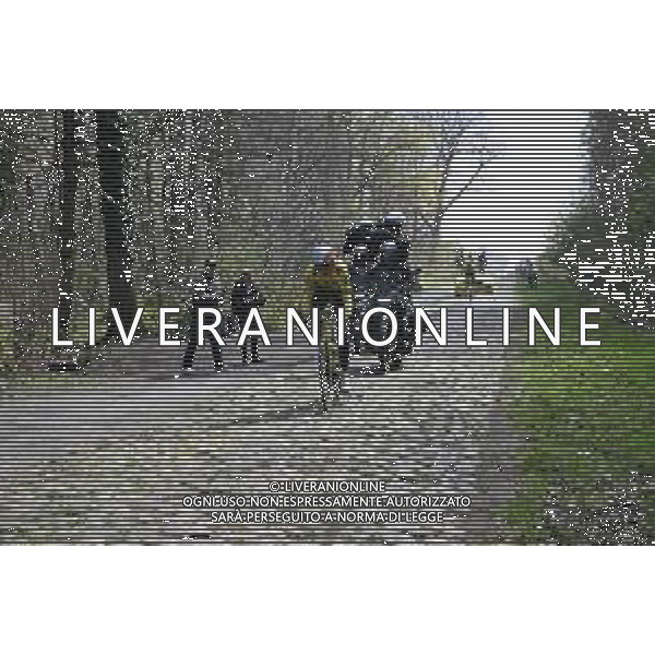 10-04-2025 Allenamento Paris - Roubaix 2025; 2025, Visma - Lease A Bike; Van Aert, Wout; Arenberg; ©SIROTTI - AGENZIA ALDO LIVERANI SAS