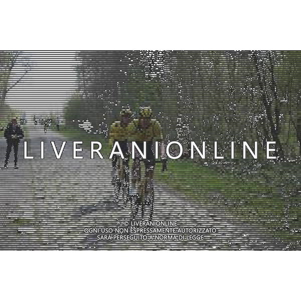 10-04-2025 Allenamento Paris - Roubaix 2025; 2025, Visma - Lease A Bike; Affini, Edoardo; Arenberg; ©SIROTTI - AGENZIA ALDO LIVERANI SAS
