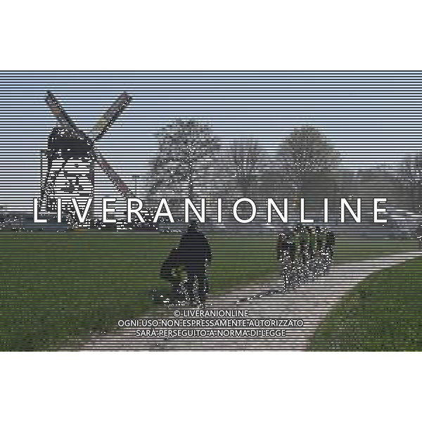10-04-2025 Allenamento Paris - Roubaix 2025; 2025, Intermarche - Wanty; Petit, Adrien; Moulin De Vertain; ©SIROTTI - AGENZIA ALDO LIVERANI SAS