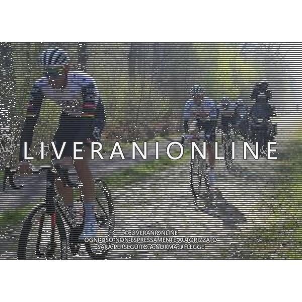 11-04-2025 Allenamento 2 Paris - Roubaix 2025; 2025, Uae Team Emirates - Xrg; Pogacar, Tadej; Politt, Nils; Arenberg; FOTO STEFANO SIROTTI-AG ALDO LIVERANI SAS