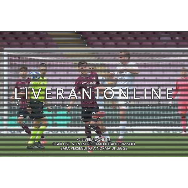 12 04 2025 - Salerno. Stadio Arechi. Campionato Serie B. Salernitana-Sud Tirol Nella foto Federico Zuccon, Mateusz Praszelik Foto Giuseppe Cuozzo/Agenzia Liverani- AGENZIA ALDO LIVERANI SAS