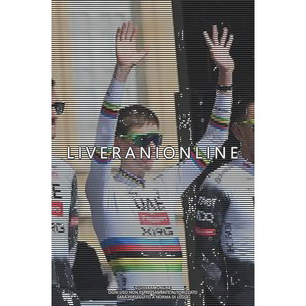 12-04-2025 Presentazione Squadre Paris - Roubaix 2025; 2025, Uae Team Emirates - Xrg; Pogacar, Tadej; Compiegne; ©SIROTTI - AGENZIA ALDO LIVERANI SAS