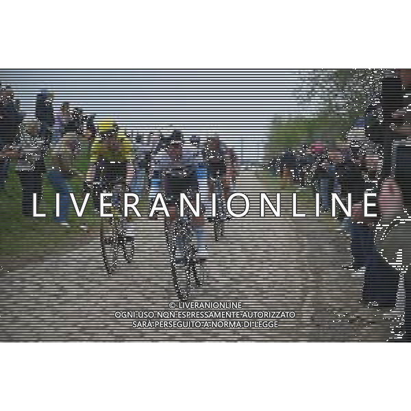 13-04-2025 Paris - Roubaix; 2025, Movistar; Troisvilles A Inchy; ©SIROTTI - AGENZIA ALDO LIVERANI SAS